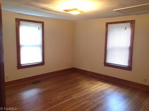 330 Lauten Loop, Madison, NC 27025 photo 8