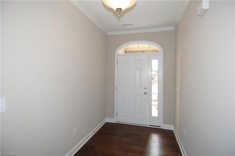 304 Rollingbrook Ct, Clemmons, NC 27012 photo 2