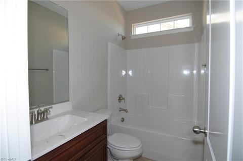 304 Rollingbrook Ct, Clemmons, NC 27012 photo 11