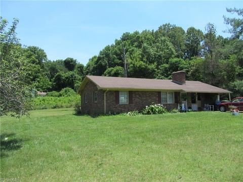 500 S 2nd Ave, Mayodan, NC 27027 photo 1
