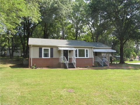 1200 Roach St, Mayodan, NC 27027 photo 2