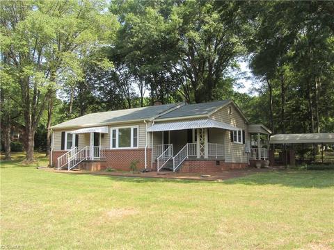 1200 Roach St, Mayodan, NC 27027 photo 5