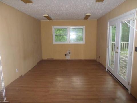 1113 Forge Mill Rd, King, NC 27021 photo 5