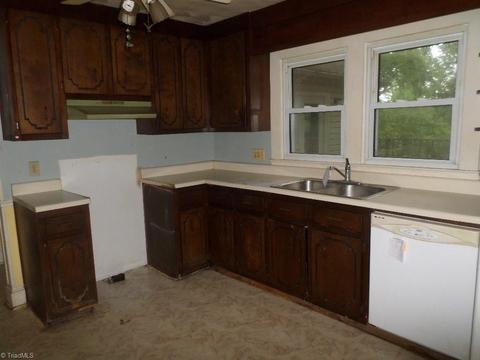 1113 Forge Mill Rd, King, NC 27021 photo 3