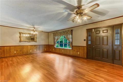 1110 E Stadium Dr, Eden, NC 27288 photo 5