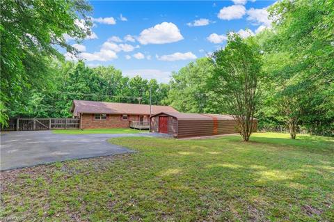 1110 E Stadium Dr, Eden, NC 27288 photo 25
