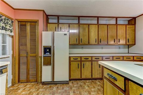 1110 E Stadium Dr, Eden, NC 27288 photo 10