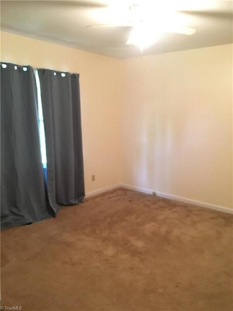 2211 Plainview Dr, High Point, NC 27265 photo 12