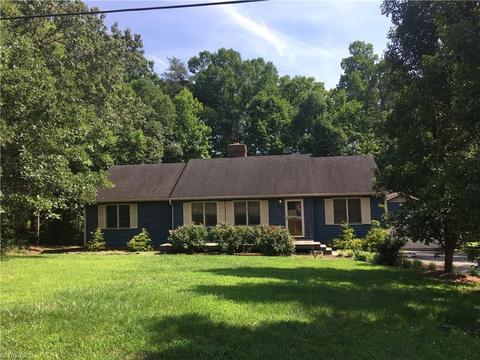 2211 Plainview Dr, High Point, NC 27265 photo 1