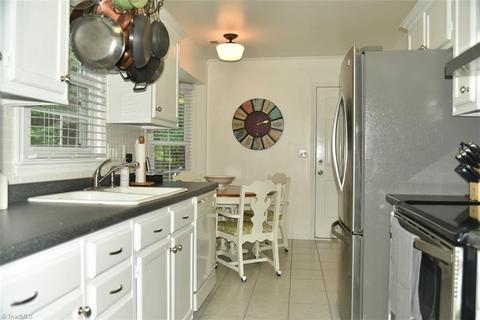 4122 Silver Fox Ct, High Point, NC 27265 photo 4