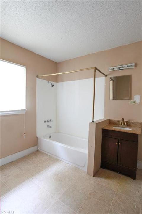 1002 E Fairfield Rd, High Point, NC 27263 photo 13