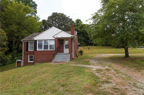 1002 E Fairfield Rd, High Point, NC 27263 photo 1