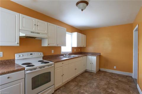 1002 E Fairfield Rd, High Point, NC 27263 photo 8