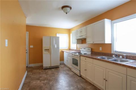 1002 E Fairfield Rd, High Point, NC 27263 photo 9