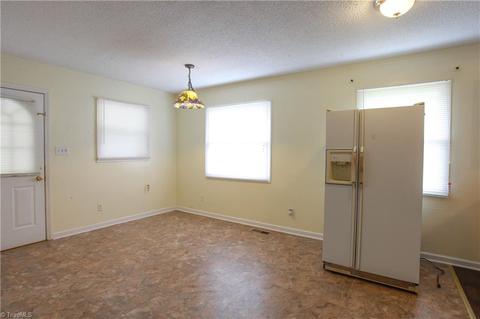 410 Springfield Rd, High Point, NC 27263 photo 7