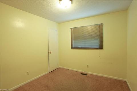 410 Springfield Rd, High Point, NC 27263 photo 12