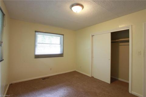 410 Springfield Rd, High Point, NC 27263 photo 11
