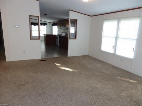 2732 Eagle Point Dr, Trinity, NC 27370 photo 9