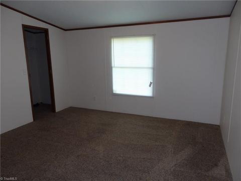 2732 Eagle Point Dr, Trinity, NC 27370 photo 25