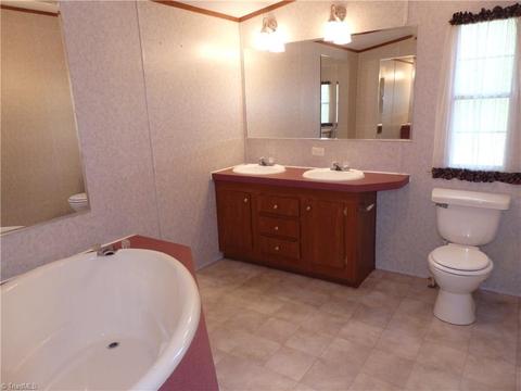 2732 Eagle Point Dr, Trinity, NC 27370 photo 20