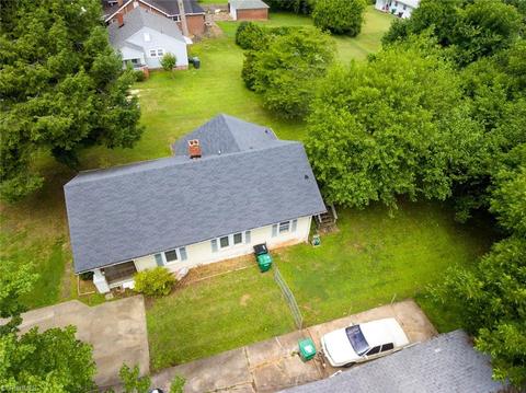 302 Rockspring Rd, High Point, NC 27262 photo 6