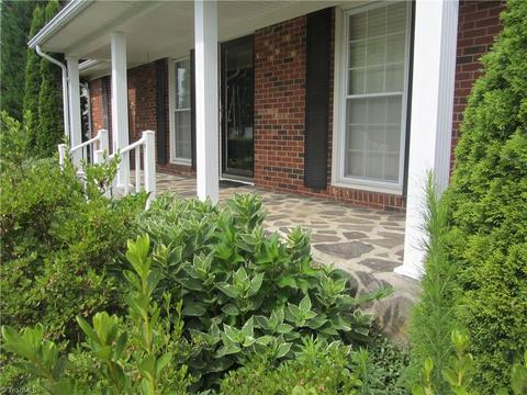 404 N 10th Ave, Mayodan, NC 27027 photo 10