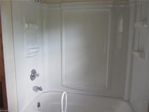 404 N 10th Ave, Mayodan, NC 27027 photo 23