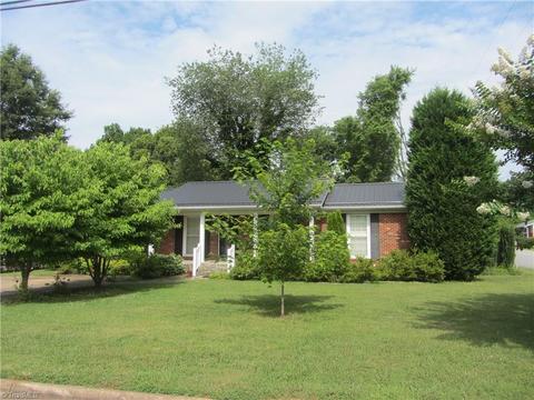 404 N 10th Ave, Mayodan, NC 27027 photo 3