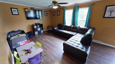 219 Ryan St, Dobson, NC 27017 photo 6