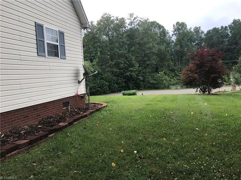 219 Ryan St, Dobson, NC 27017 photo 25