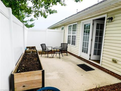 121 Castleton Dr, Thomasville, NC 27360 photo 17