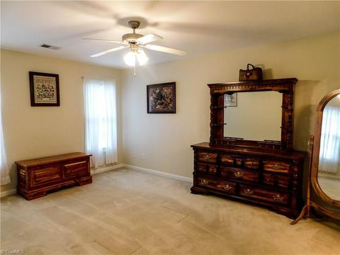 121 Castleton Dr, Thomasville, NC 27360 photo 8