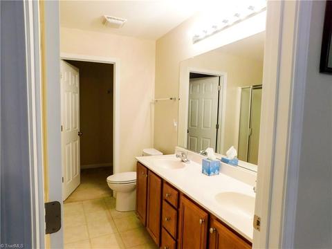 121 Castleton Dr, Thomasville, NC 27360 photo 12
