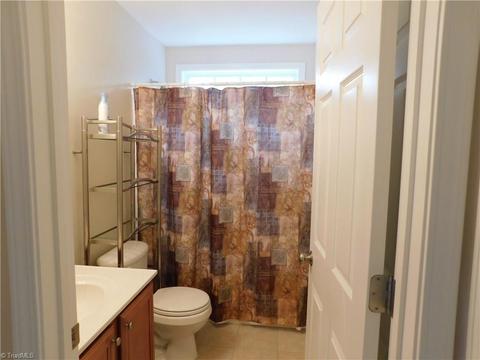 121 Castleton Dr, Thomasville, NC 27360 photo 16