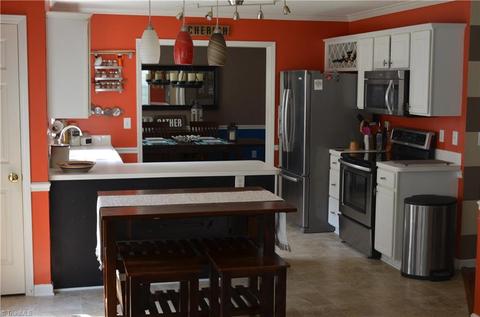 121 Culler Way, King, NC 27021 photo 5