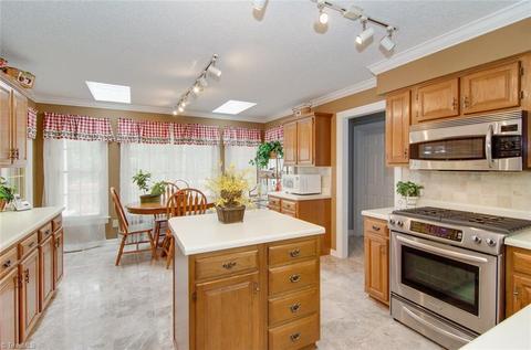 733 Old Mill Rd, High Point, NC 27265 photo 5