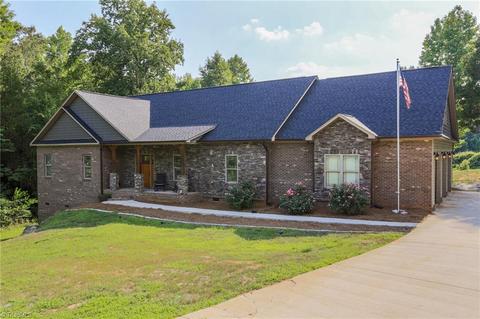 3089 Autumn Acres Ln, Trinity, NC 27370 photo 3