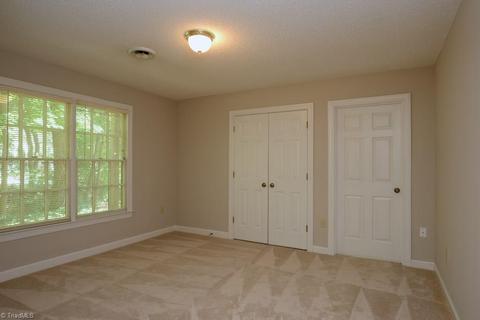 918 Flicker Ln, High Point, NC 27262 photo 19