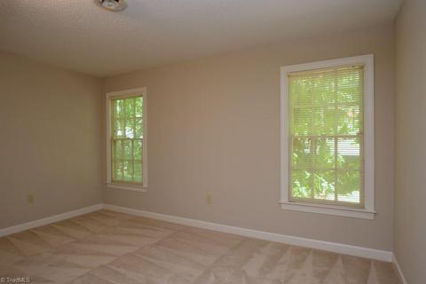 918 Flicker Ln, High Point, NC 27262 photo 22