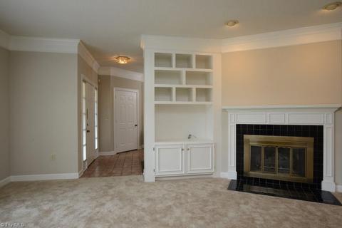 918 Flicker Ln, High Point, NC 27262 photo 4