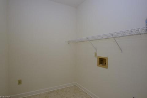 918 Flicker Ln, High Point, NC 27262 photo 18