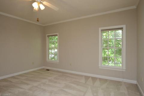 918 Flicker Ln, High Point, NC 27262 photo 15