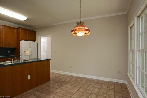 918 Flicker Ln, High Point, NC 27262 photo 13