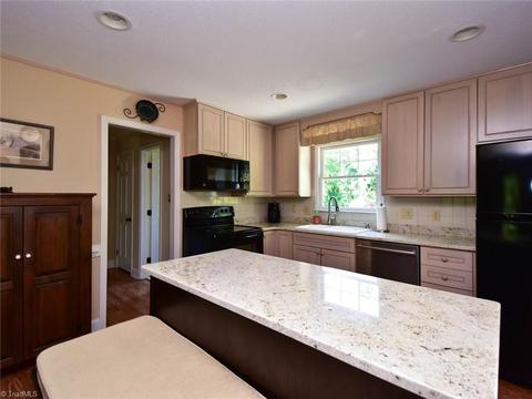 1301 Ashley Ave, High Point, NC 27262 photo 7