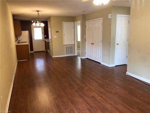 1112 Trinity St #708, Thomasville, NC 27360 photo 2