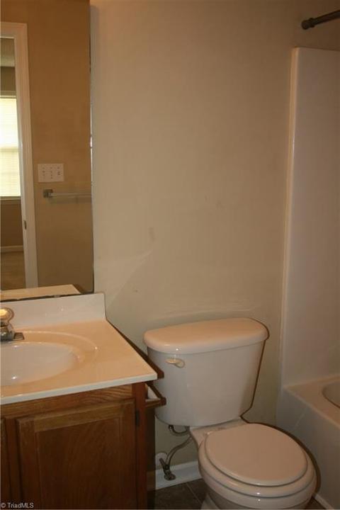 1112 Trinity St #708, Thomasville, NC 27360 photo 9