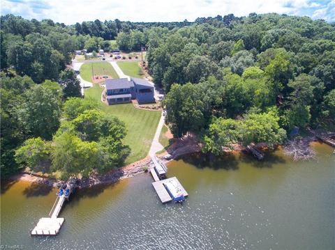651 Dockside Ter, Denton, NC 27239 photo 4