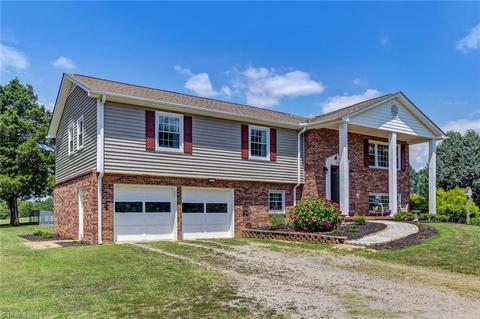 1052 Dibrell Rd, Pelham, NC 27311 photo 5
