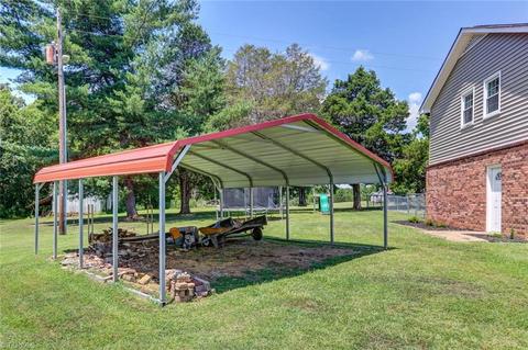 1052 Dibrell Rd, Pelham, NC 27311 photo 4