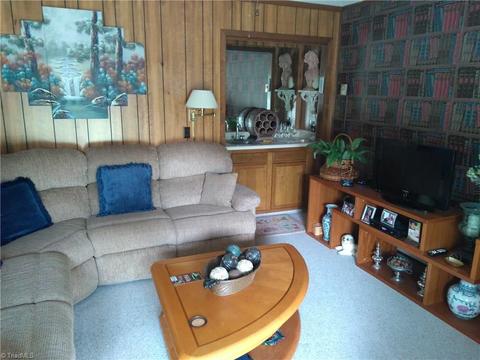 301 Pinnacle Inn Rd Banner Elk Nc 28604 Mls 893528 Movoto Com